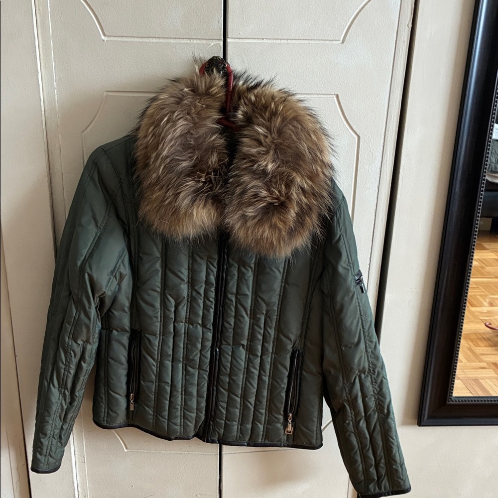 Michael kors vintage Jacket with Faux Fur Collar gorgeous